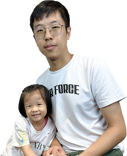 Parent and child pictured with the source Fine Art feedback.
